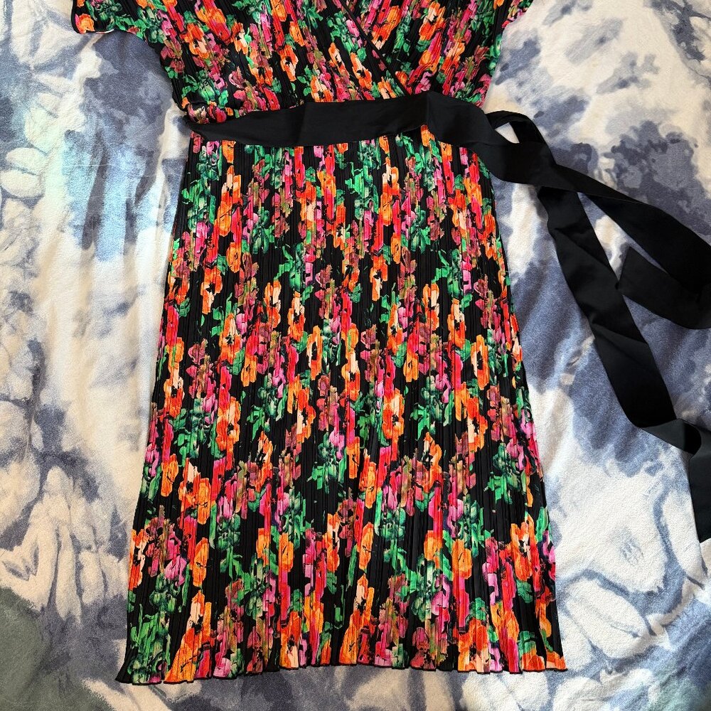 Diane von Furstenberg Vintage Autumn Plissé Floral Midi Dress – Size XL EUC - Picture 7 of 7
